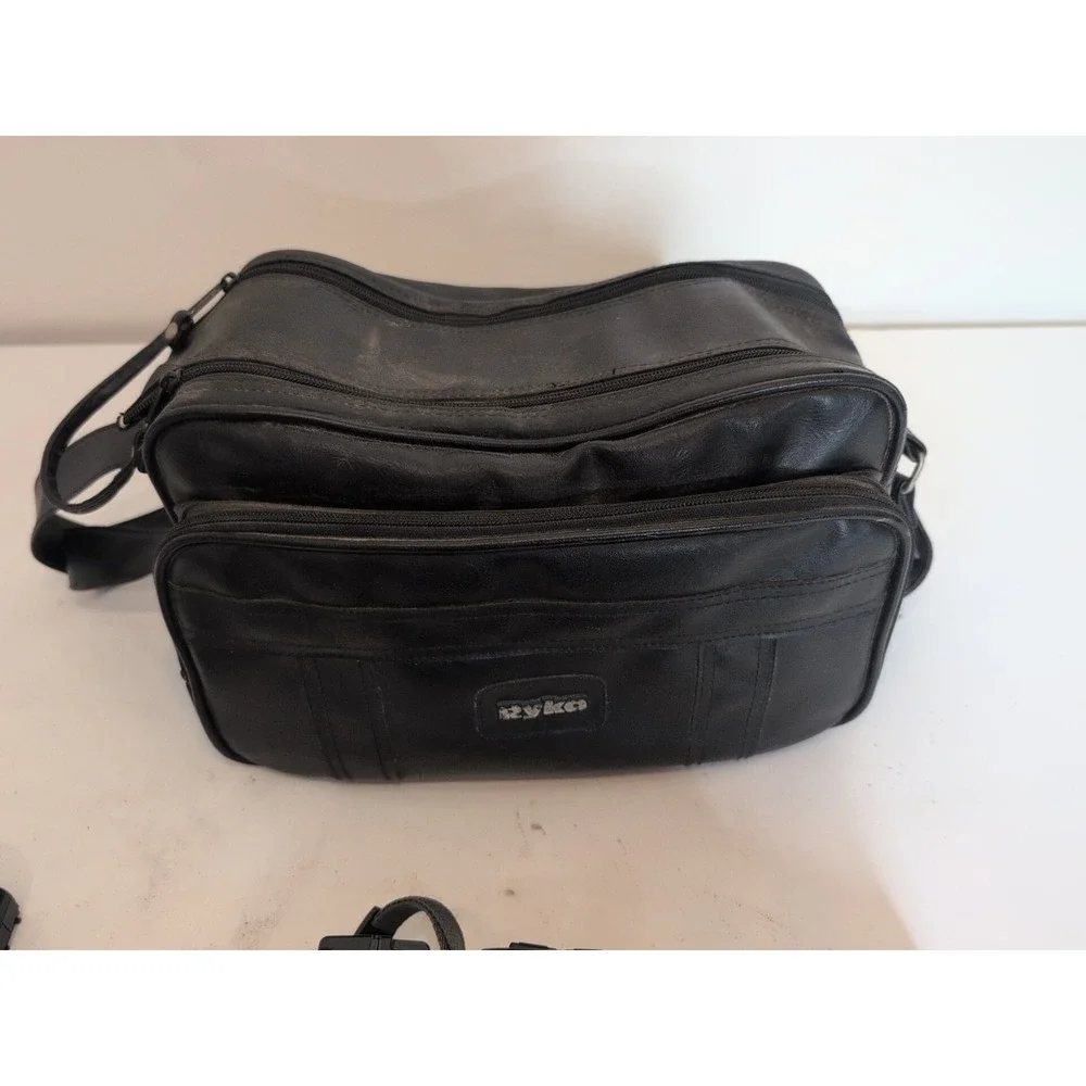 Sony Handycam Video 8 Camcorder With Accessories CCD-FX730V + Bag And Remote